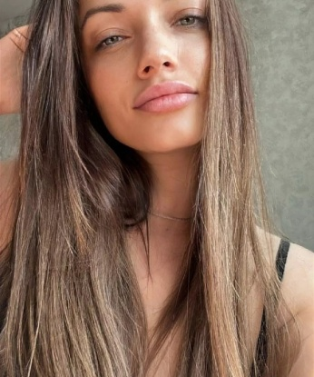 💋
Мои услуги созданы для того, чтобы привнести в твою жизнь яркие краски и фантазии. Моя опытность искусно сочетается с тонким мастерством, чтобы ты чувствовал себя по-настоящему желанным.
Готова удовлетворить все твои секретные желания и фантазии. Забудь обо всем, наслаждайся моей нежностью и чувственностью. У меня есть несколько фото, которые покажут тебе, какая я прекрасная.
Мое особое внимание уделяется твоим потребностям и желаниям. Доверься мне, и я порадую тебя моим нежным прикосновением и экспертом в эротическом массаже.
Начни свое путешествие в мир блаженства и удовольствия прямо сейчас. Я жду тебя в Москве, чтобы сделать каждую нашу встречу незабываемой. 🌟
Мои клиенты оставляют самые лестные отзывы о моих услугах. Узнай, что значит настоящее удовольствие.
✨ Звони и ты услышишь волнующий голос маршрутизатора к моему миру удовольствия. Живи! Люби! Неизведанное тебя ждет. 📞 Ольга