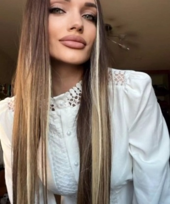 💋
Мои услуги созданы для того, чтобы привнести в твою жизнь яркие краски и фантазии. Моя опытность искусно сочетается с тонким мастерством, чтобы ты чувствовал себя по-настоящему желанным.
Готова удовлетворить все твои секретные желания и фантазии. Забудь обо всем, наслаждайся моей нежностью и чувственностью. У меня есть несколько фото, которые покажут тебе, какая я прекрасная.
Мое особое внимание уделяется твоим потребностям и желаниям. Доверься мне, и я порадую тебя моим нежным прикосновением и экспертом в эротическом массаже.
Начни свое путешествие в мир блаженства и удовольствия прямо сейчас. Я жду тебя в Москве, чтобы сделать каждую нашу встречу незабываемой. 🌟
Мои клиенты оставляют самые лестные отзывы о моих услугах. Узнай, что значит настоящее удовольствие.
✨ Звони и ты услышишь волнующий голос маршрутизатора к моему миру удовольствия. Живи! Люби! Неизведанное тебя ждет. 📞 Ольга